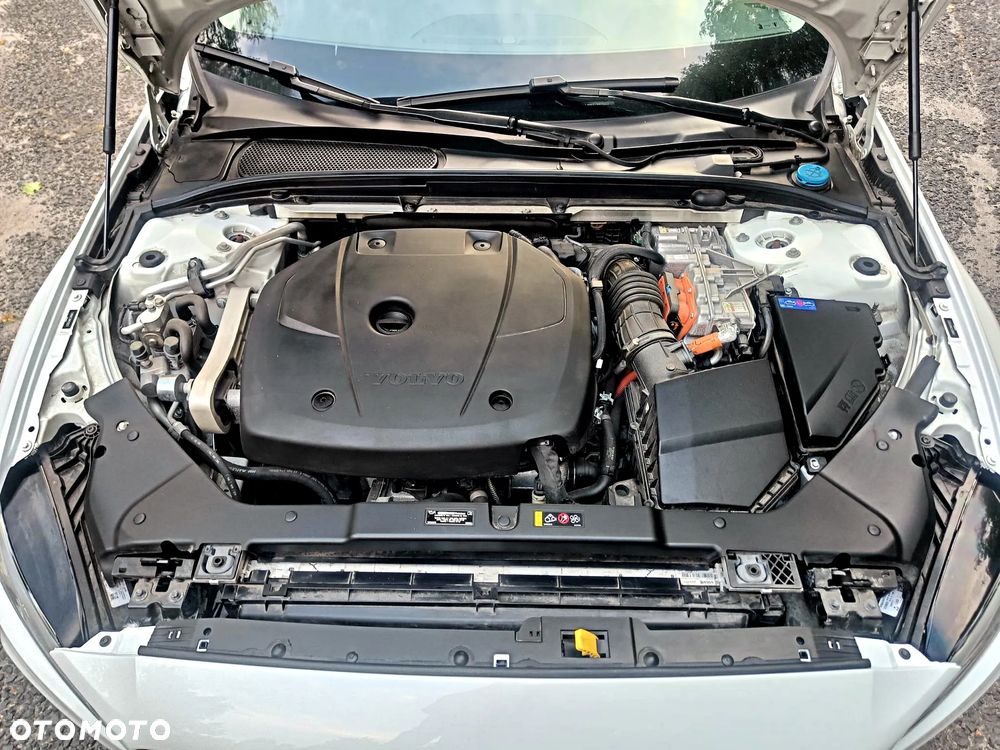 Volvo S60 T8 Recharge AWD Plus Dark - 2