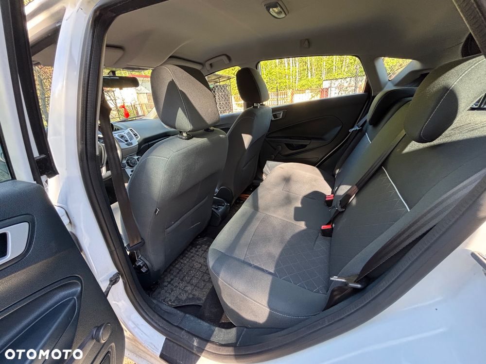 Ford Fiesta 1.4 Trend EU5 - 12
