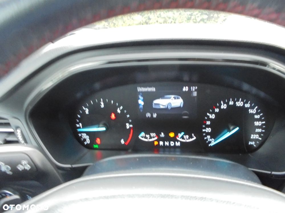 Ford Focus 1.5 EcoBlue Start-Stopp-System ST-LINE - 24