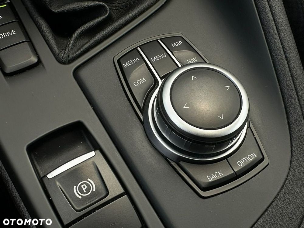 BMW X1 xDrive25e Advantage - 24