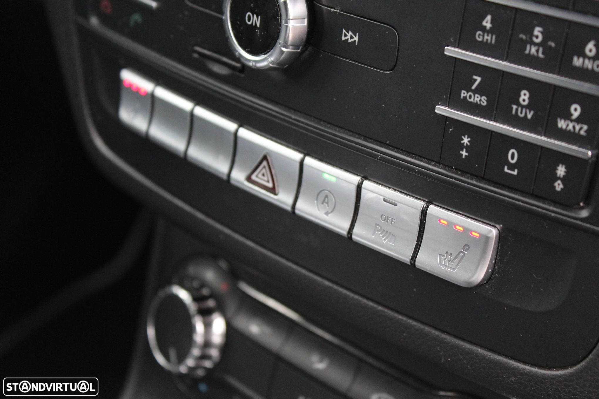 Mercedes-Benz B 200 d AMG Line - 27