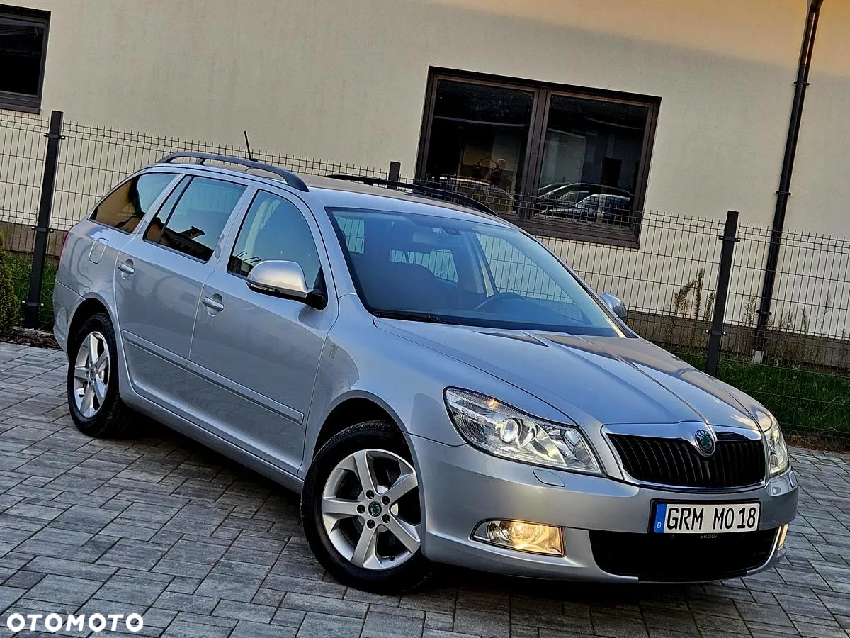 Skoda Octavia Combi 2.0 TDI DPF DSG FAMILY - 16