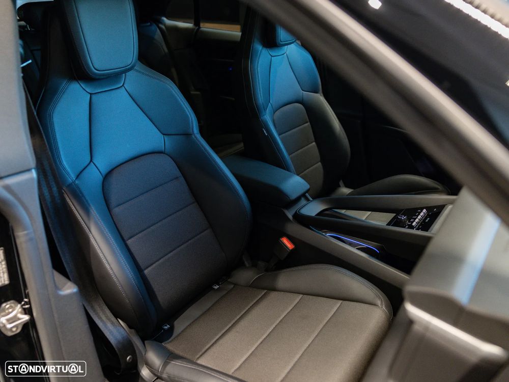Porsche Macan Electric - 24
