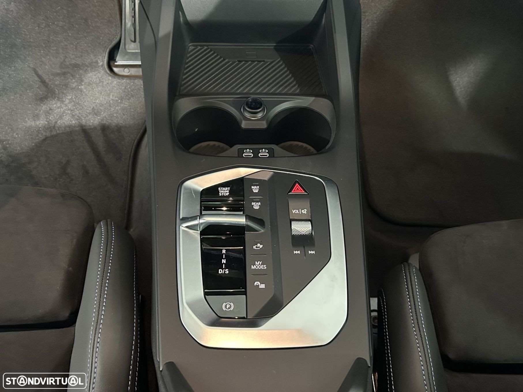 BMW 118 d Pack Desportivo M - 10