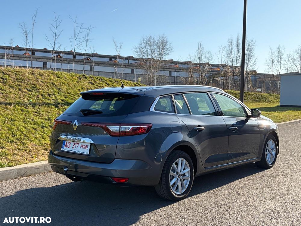 Renault Megane Blue dCi 116 Zen - 12