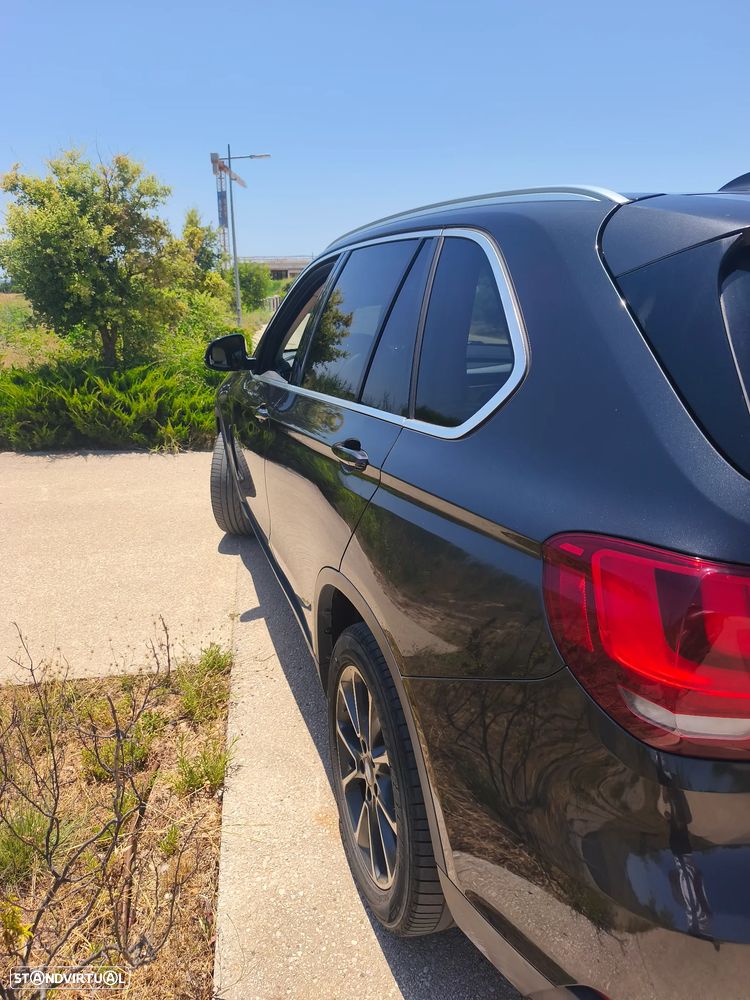 BMW X5 25 d sDrive Comfort 7L - 8