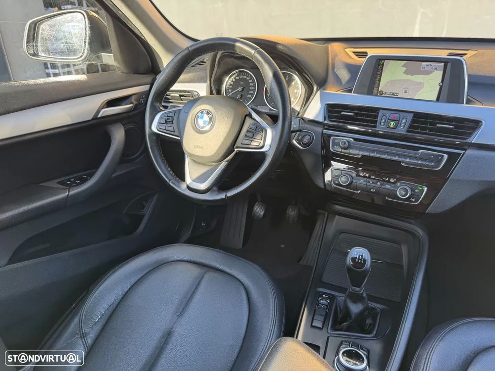 BMW X1 18 d sDrive Line Sport - 27