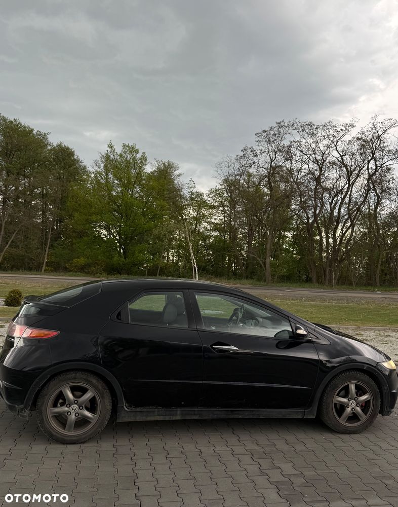 Honda Civic 1.8 Comfort - 3