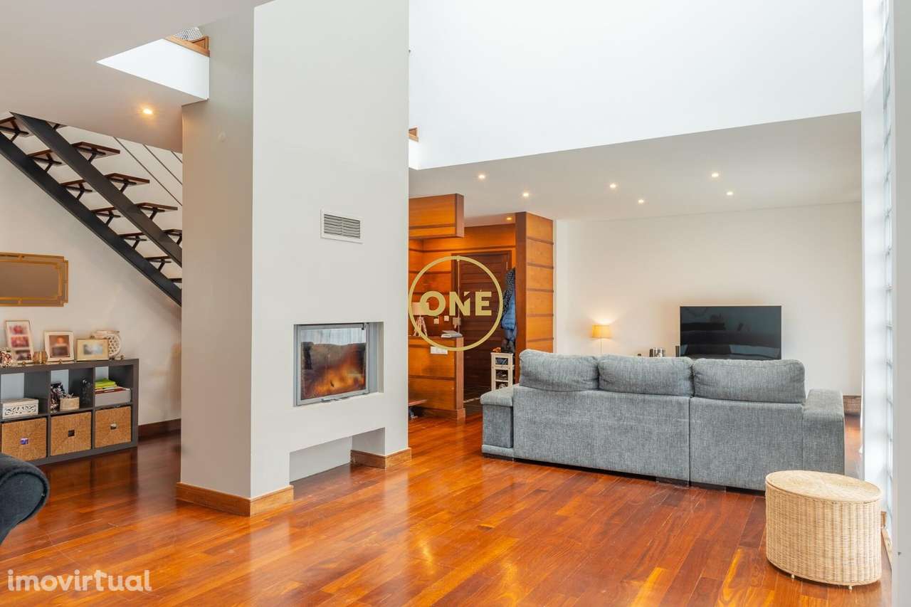 Moradia T4 Independente com Design Moderno – São José, Ponta Delgad - Grande imagem: 4/28