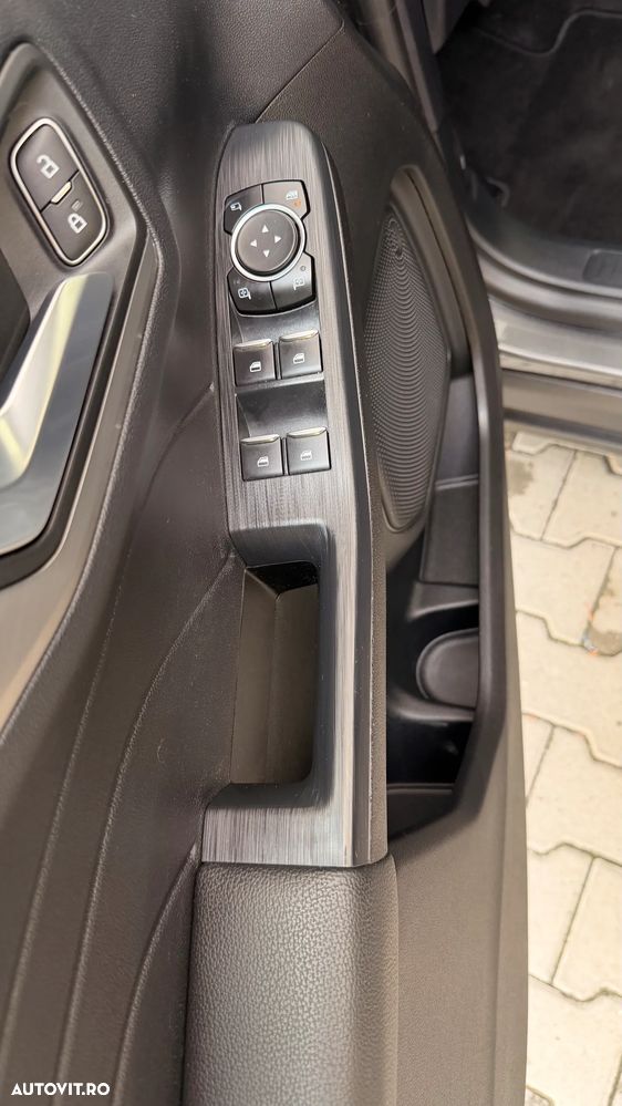 Ford Kuga 2.5 Duratec FHEV FWD Titanium - 11