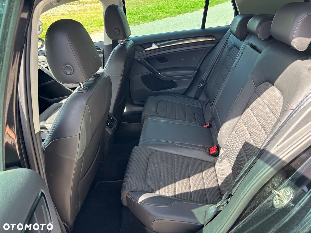 Volkswagen Golf 2.0 BlueTDI Highline - 14