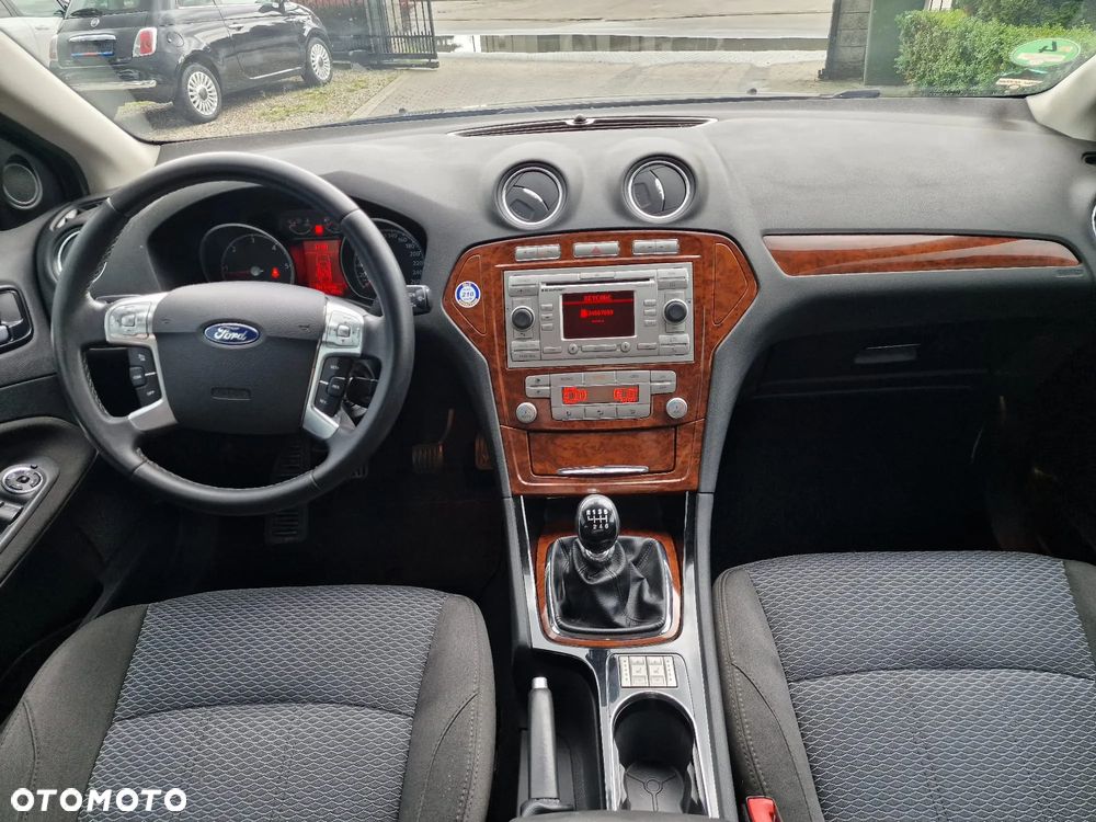 Ford Mondeo - 20