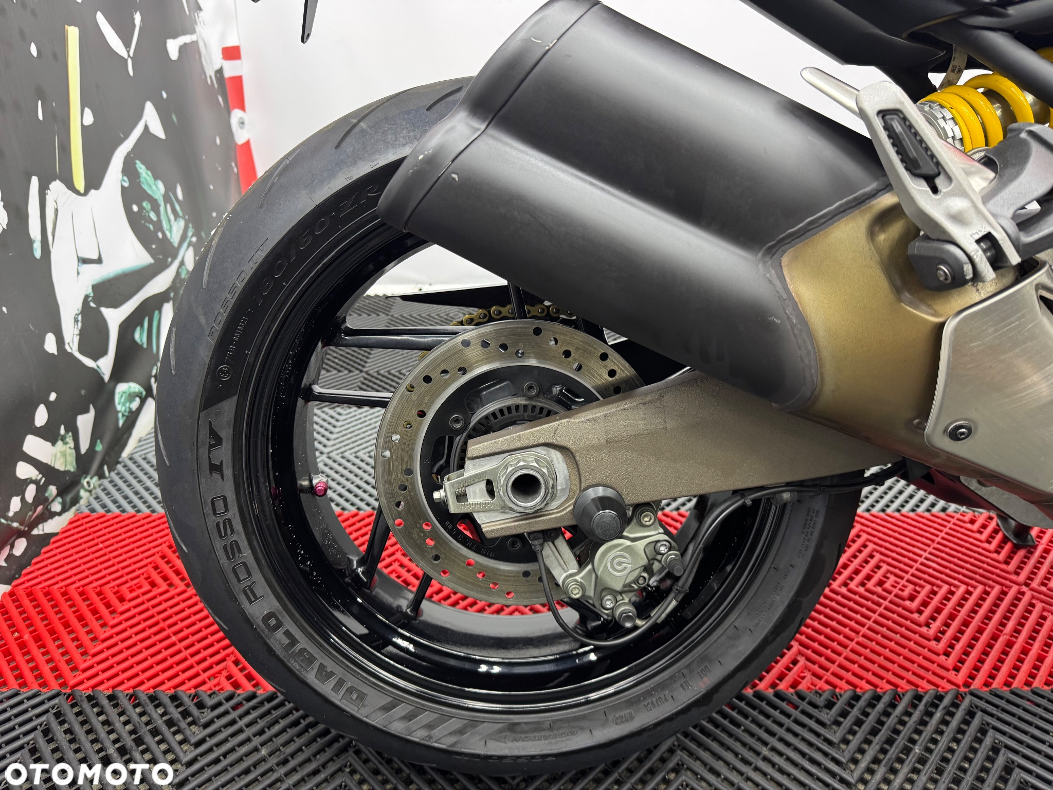 Ducati Monster - 27