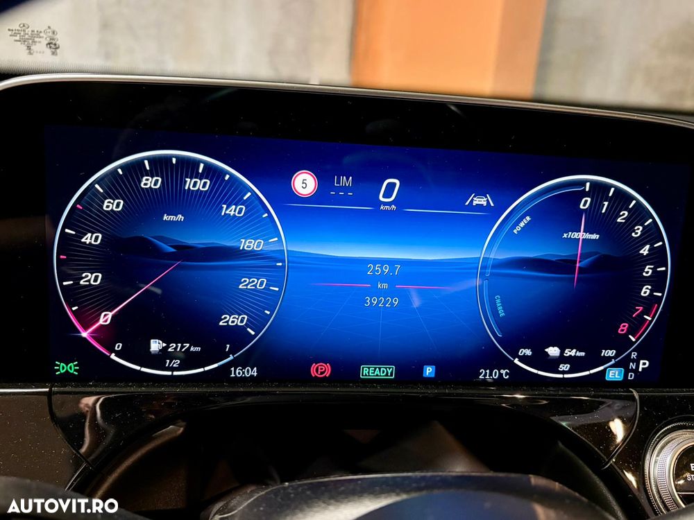 Mercedes-Benz E 400e 4Matic 9G-TRONIC AMG Line NIGHT Edition - 26