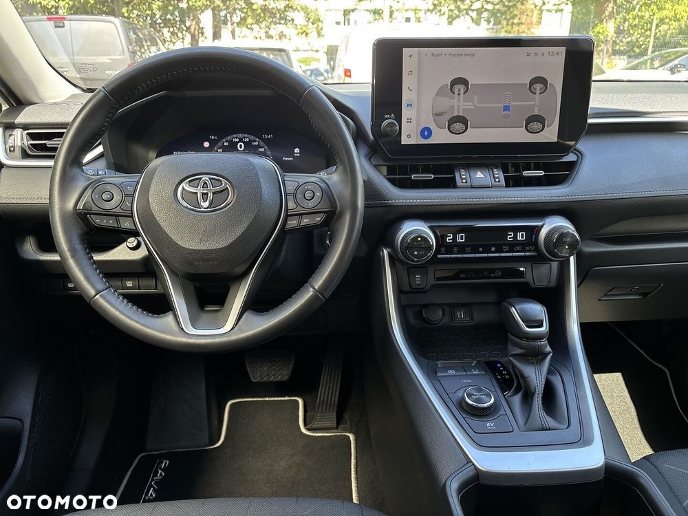 Toyota RAV4 - 16