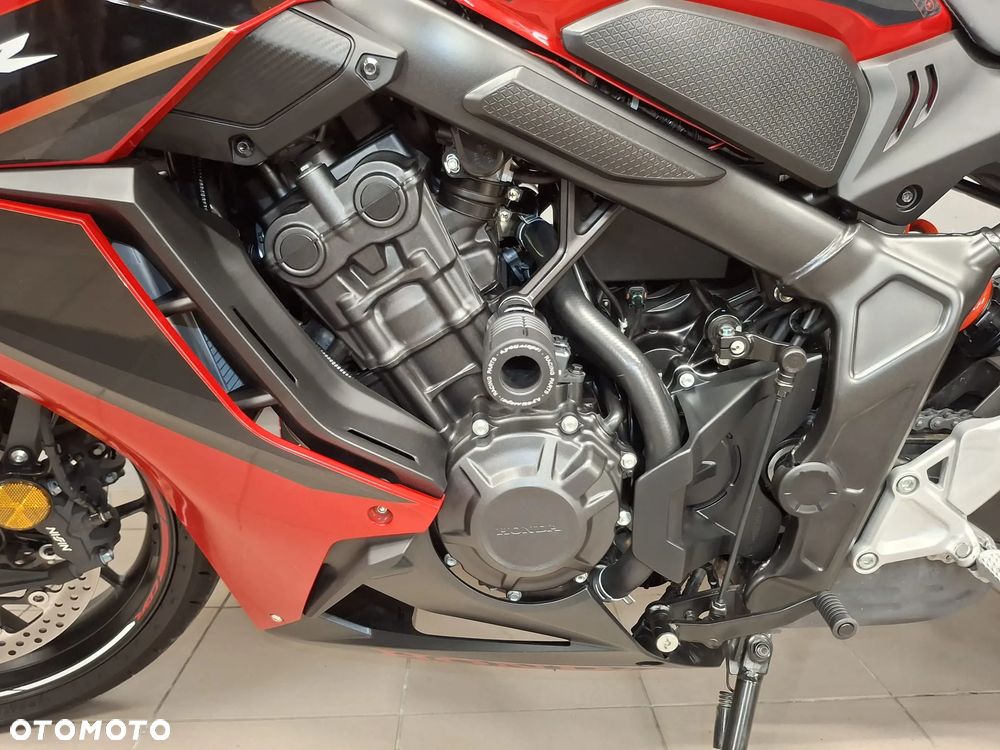 Honda CBR - 8