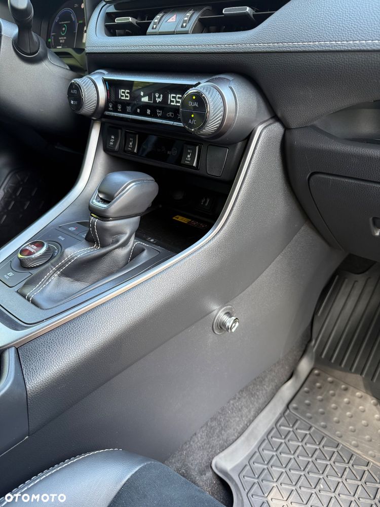 Toyota RAV4 - 11
