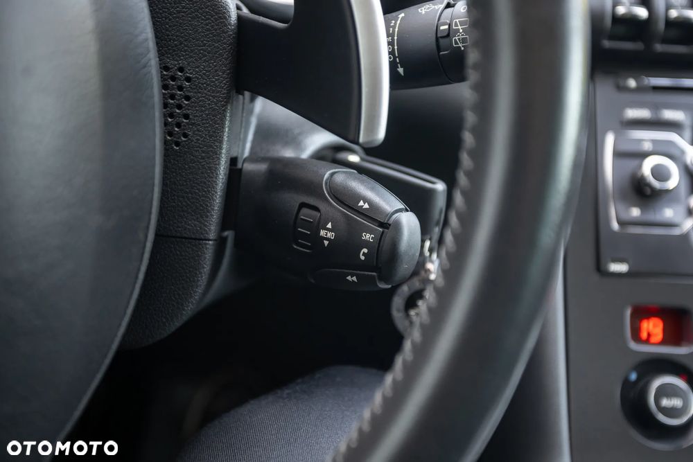 Peugeot 3008 Hybrid4 - 31