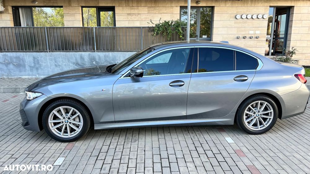 BMW Seria 3 330i xDrive AT - 3