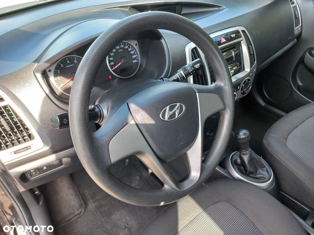 Hyundai i20 1.2 Trend - 29