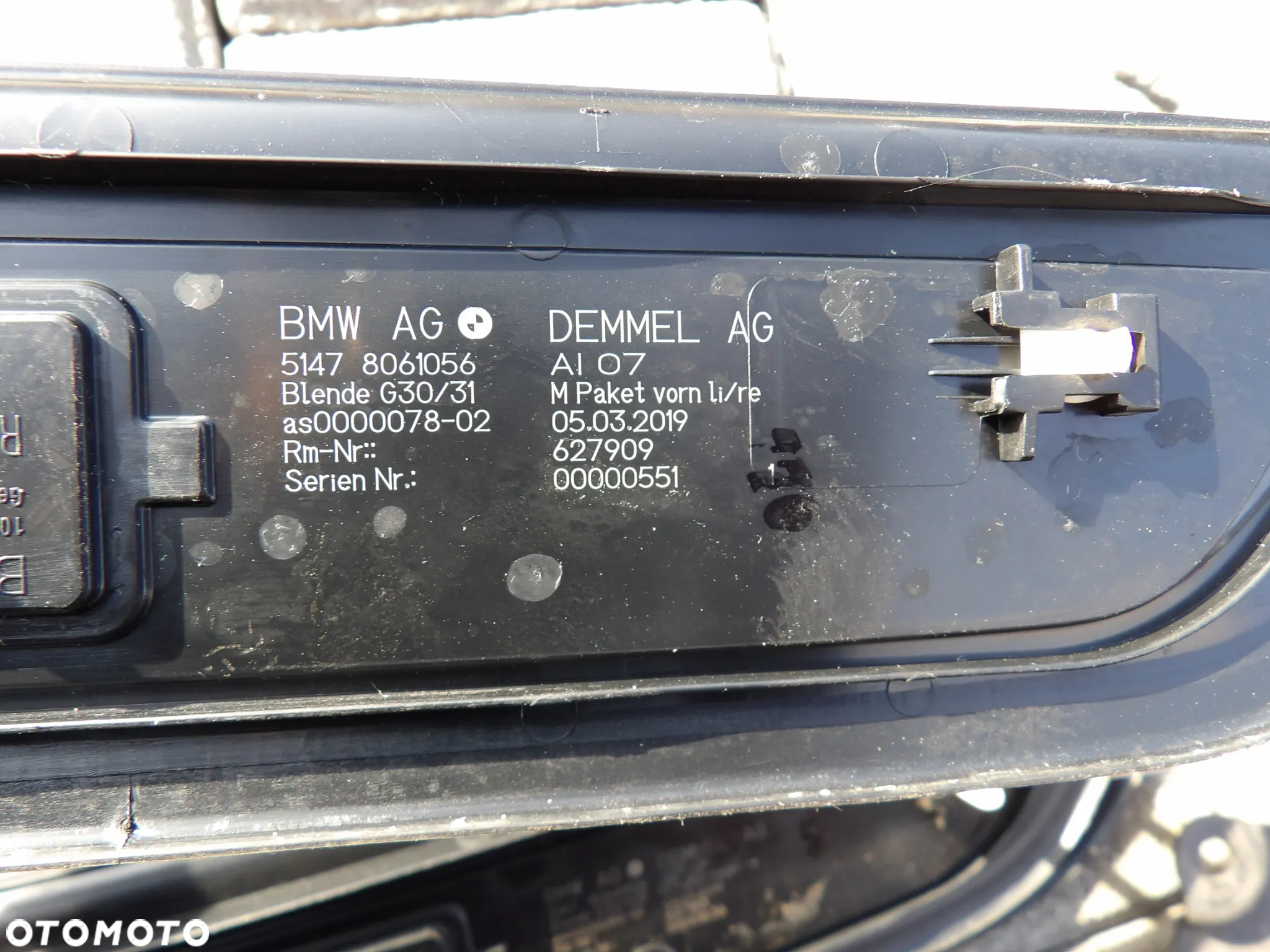 BMW - G30 - M PAKIET - LISTWY PROGOWE LED - KOMPLET - 8064905  8064906  8061056 - 4
