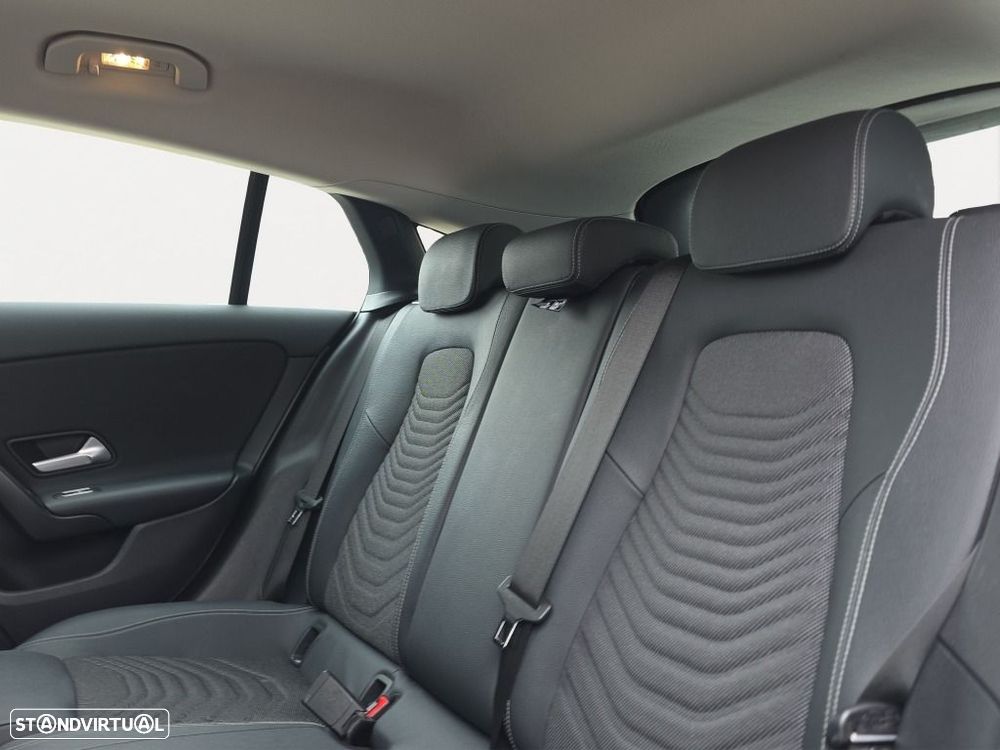 Mercedes-Benz CLA 180 - 16