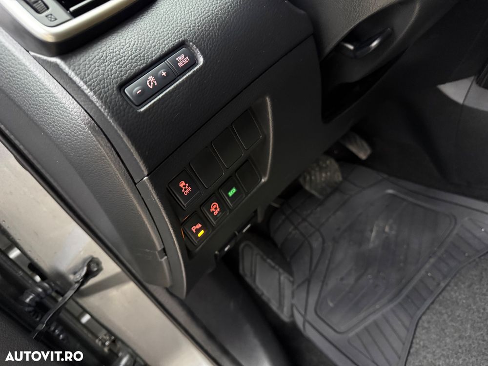 Nissan Qashqai 1.6 DCI Xtronic TEKNA - 24