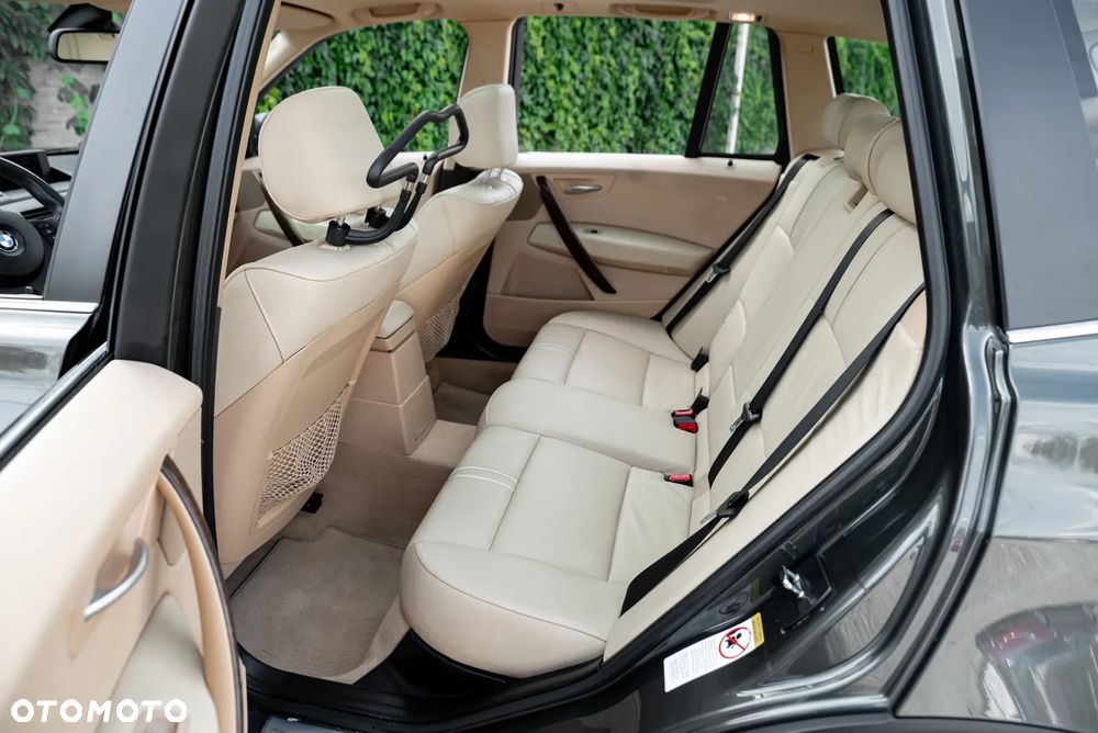 BMW X3 3.0i - 22