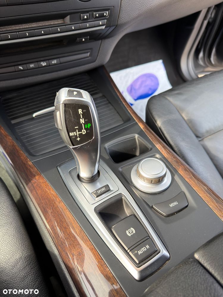 BMW X5 xDrive48i - 39