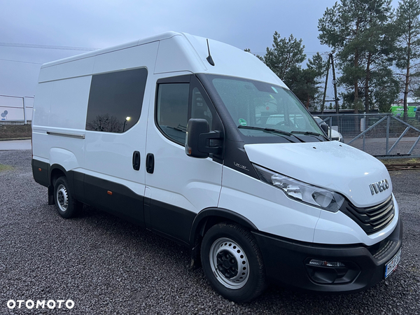 Iveco Daily Brygadówka Średni 7 os Kamera GWARNACJA