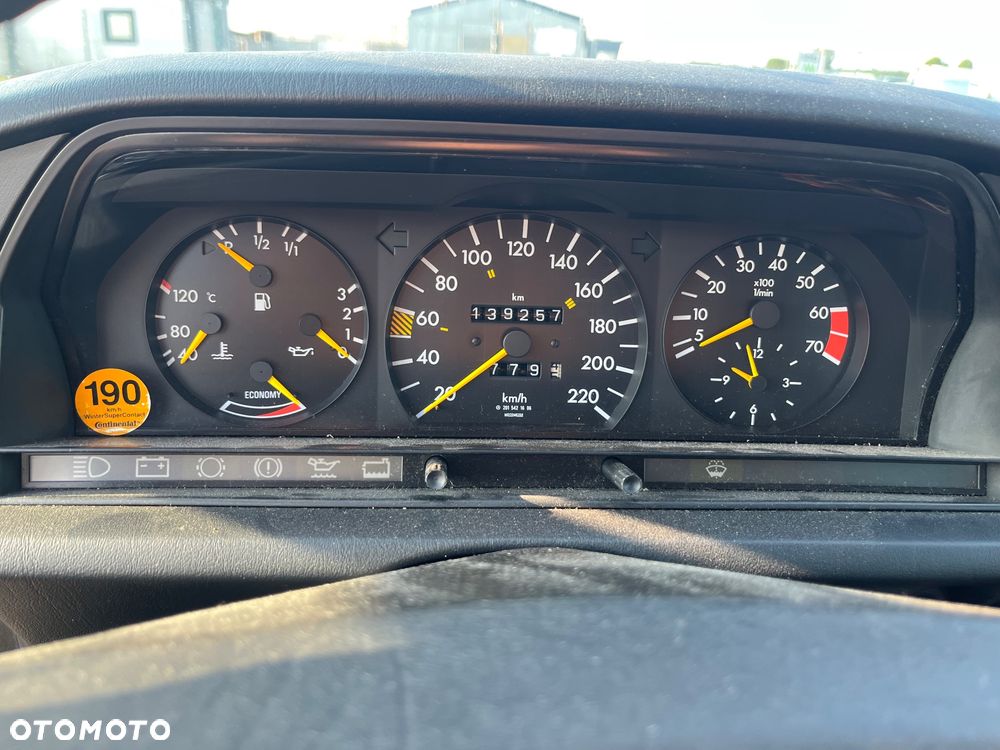 Mercedes-Benz W201 (190) - 15