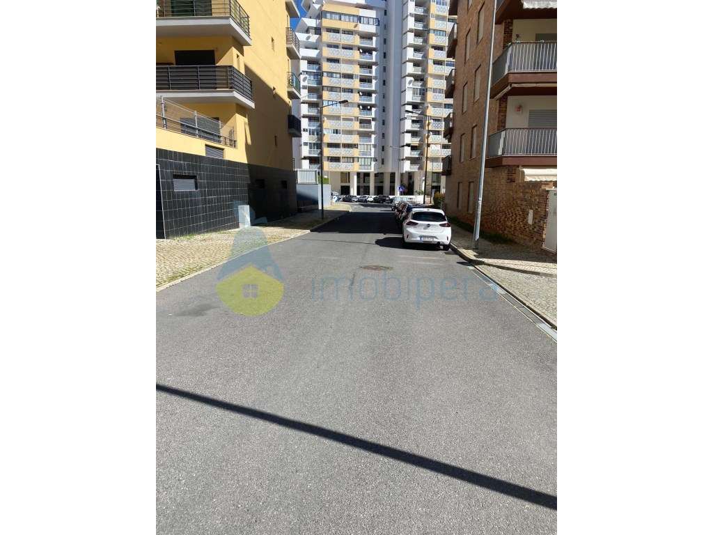 Garagem em Box em Armação de Pera apenas 400 metros da praia de Arm... - Grande imagem: 4/4