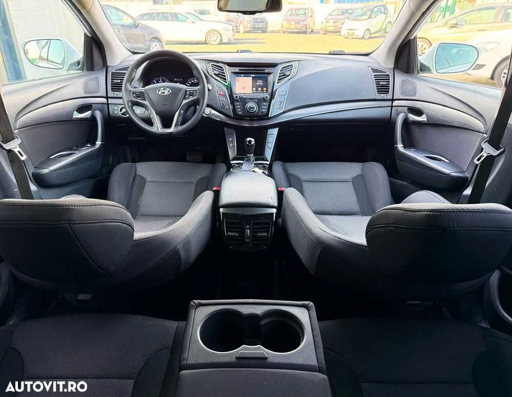 Hyundai i40 Kombi 1.7 CRDi DCT Trend - 24