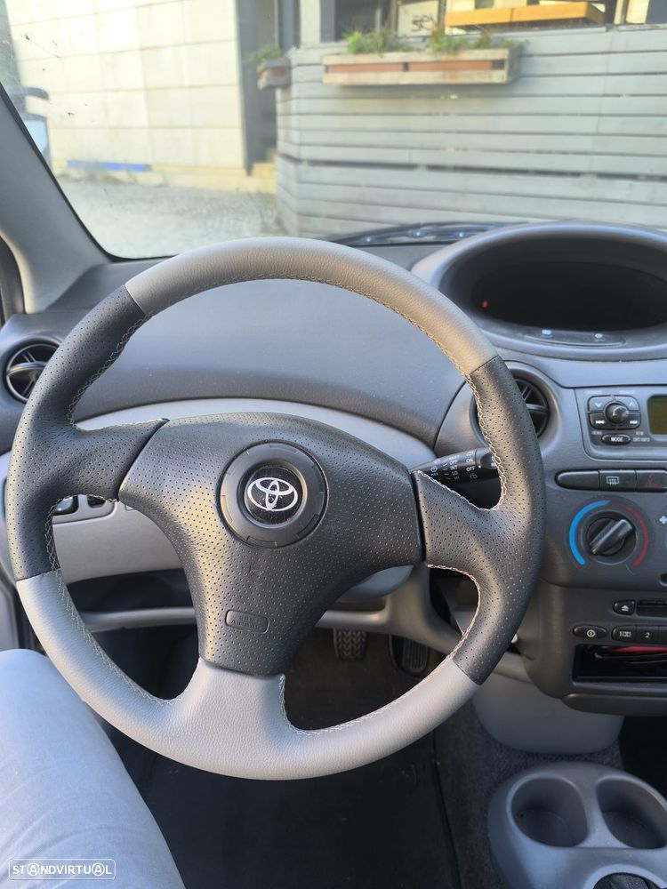Toyota Yaris 1.0 Luna - 5