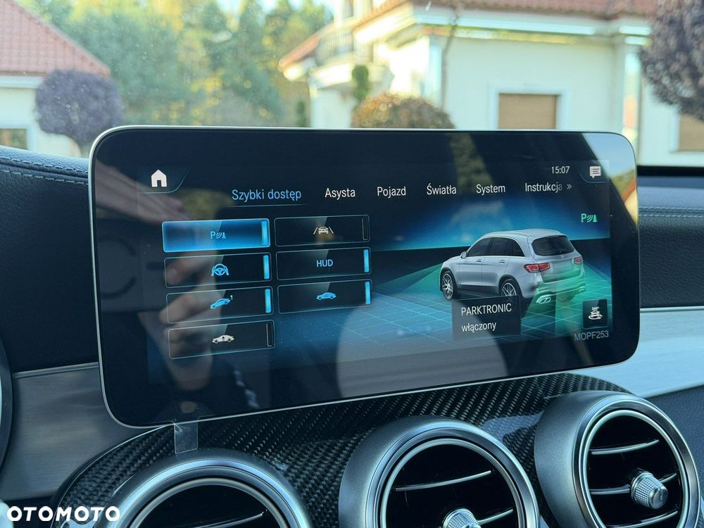 Mercedes-Benz GLC - 36