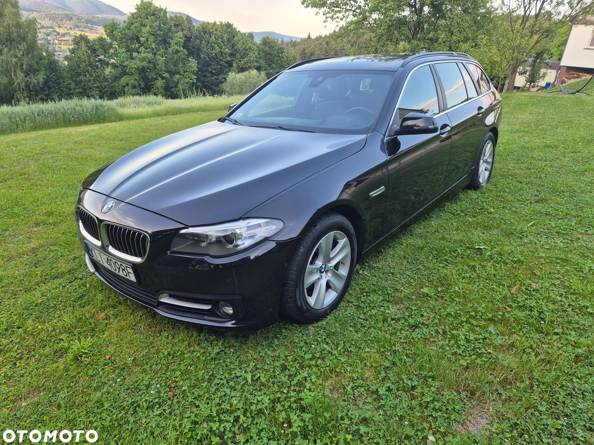 BMW Seria 5 525d xDrive Touring - 2
