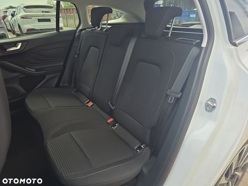 Ford Focus 1.0 EcoBoost Titanium - 14