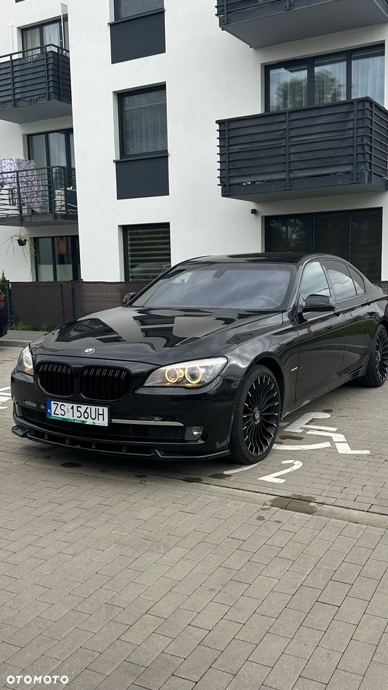 BMW Seria 7 750i - 10