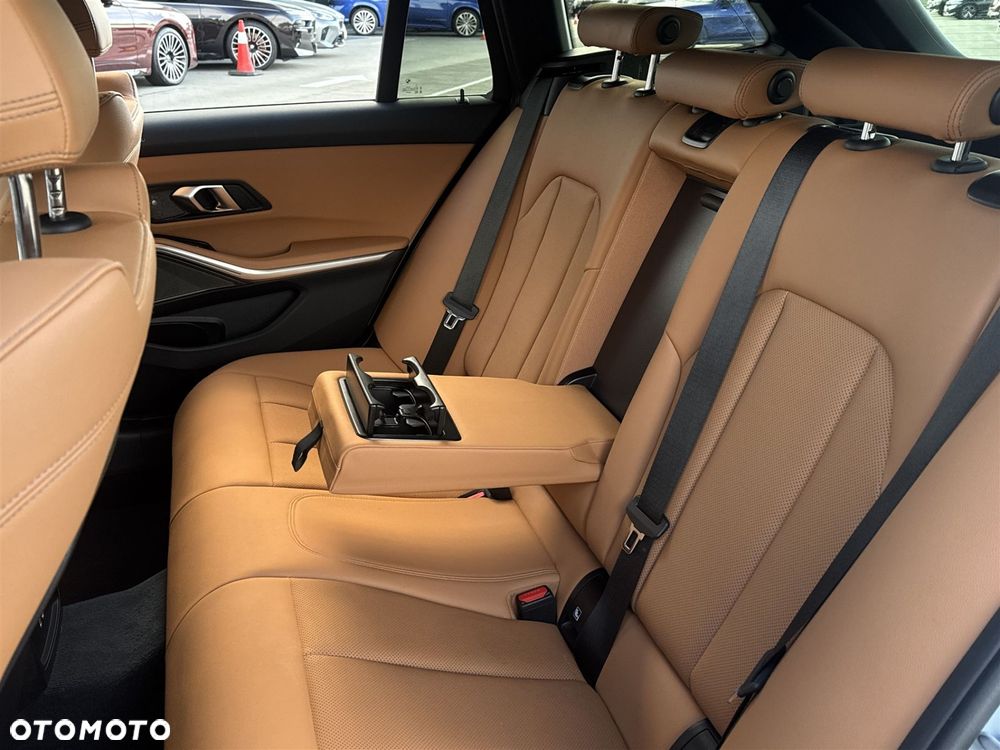 BMW Seria 3 - 23
