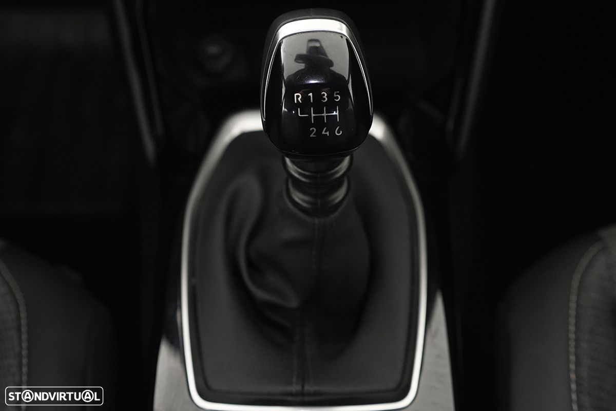 Peugeot 2008 1.2 PureTech Allure - 15