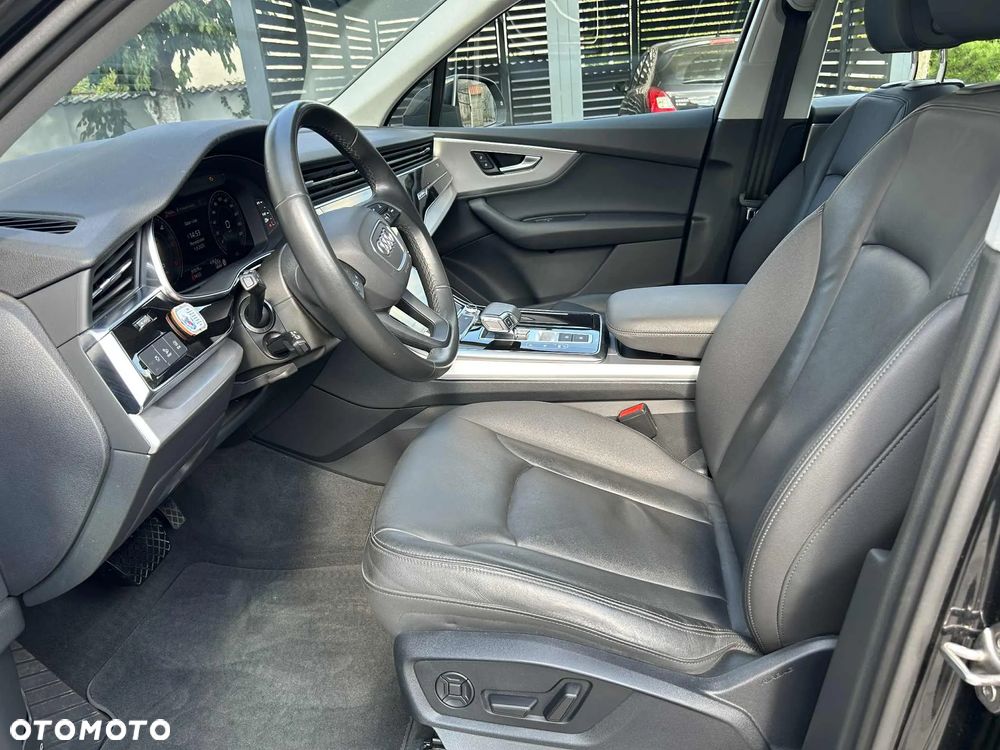 Audi Q7 - 7
