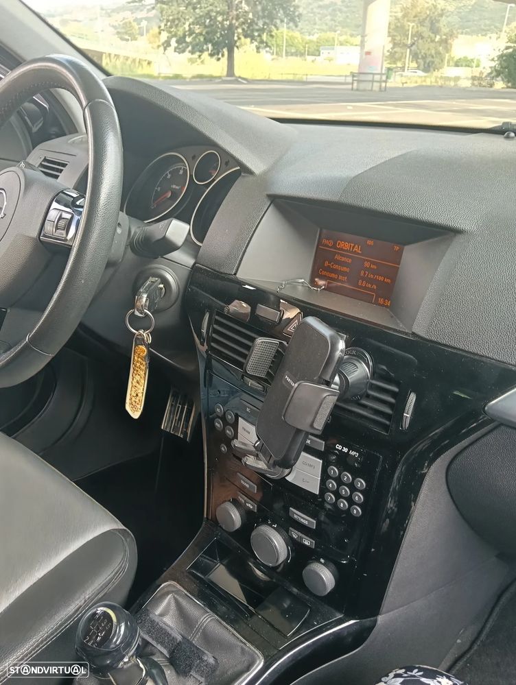 Opel Astra 1.7 CDTi Cosmo ecoFLEX - 2