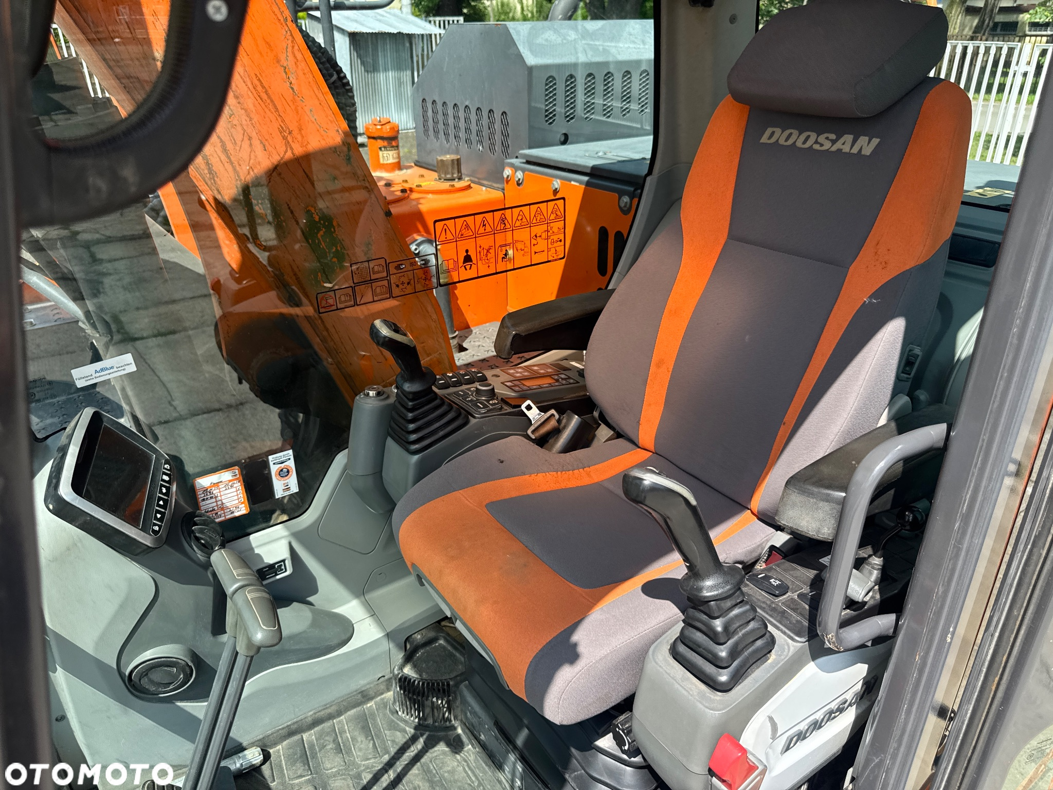 Doosan Koparka Gąsienicowa DX140 LCR-5 - 22