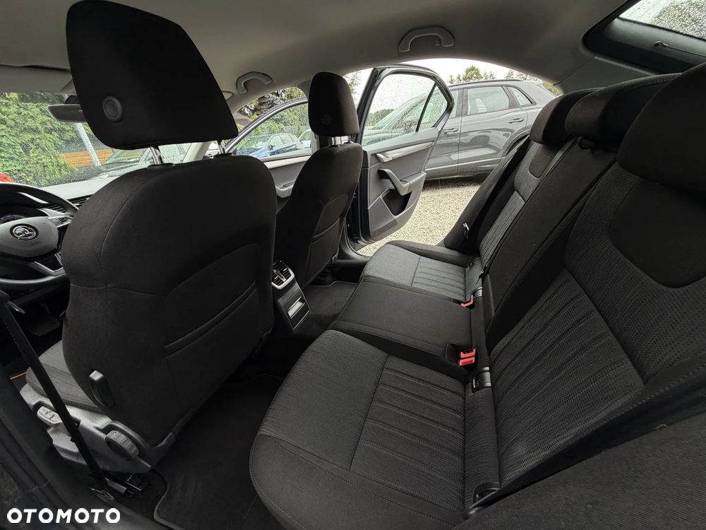 Skoda Octavia 1.5 TSI ACT DSG Ambition - 20