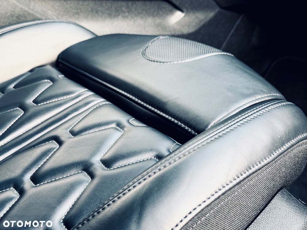 Peugeot 3008 1.5 BlueHDi GT S&S EAT8 - 29