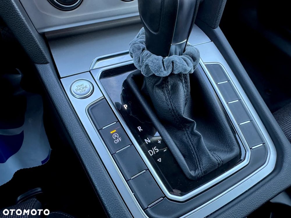 Volkswagen Passat ver-2-0-tdi-scr-dsg-comfortline - 24