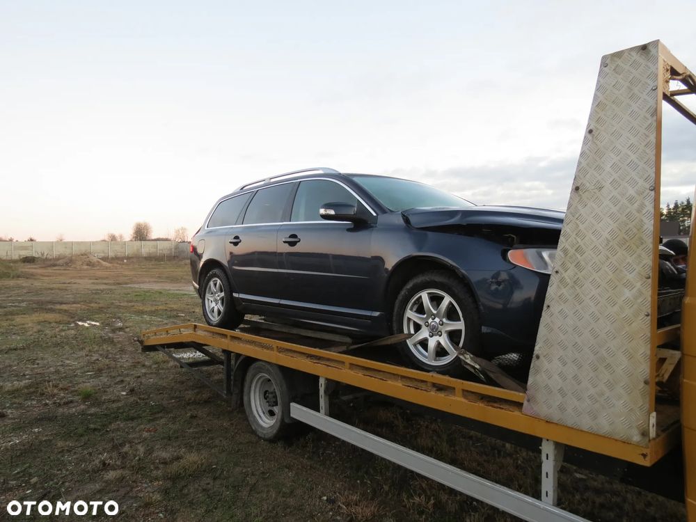 VOLVO V70 III 2010r ,3.2 BENZYNA + GAZ V6 238KM NA CZĘŚCI  SILNIK SKRZYNIALakier 614-46 - 18