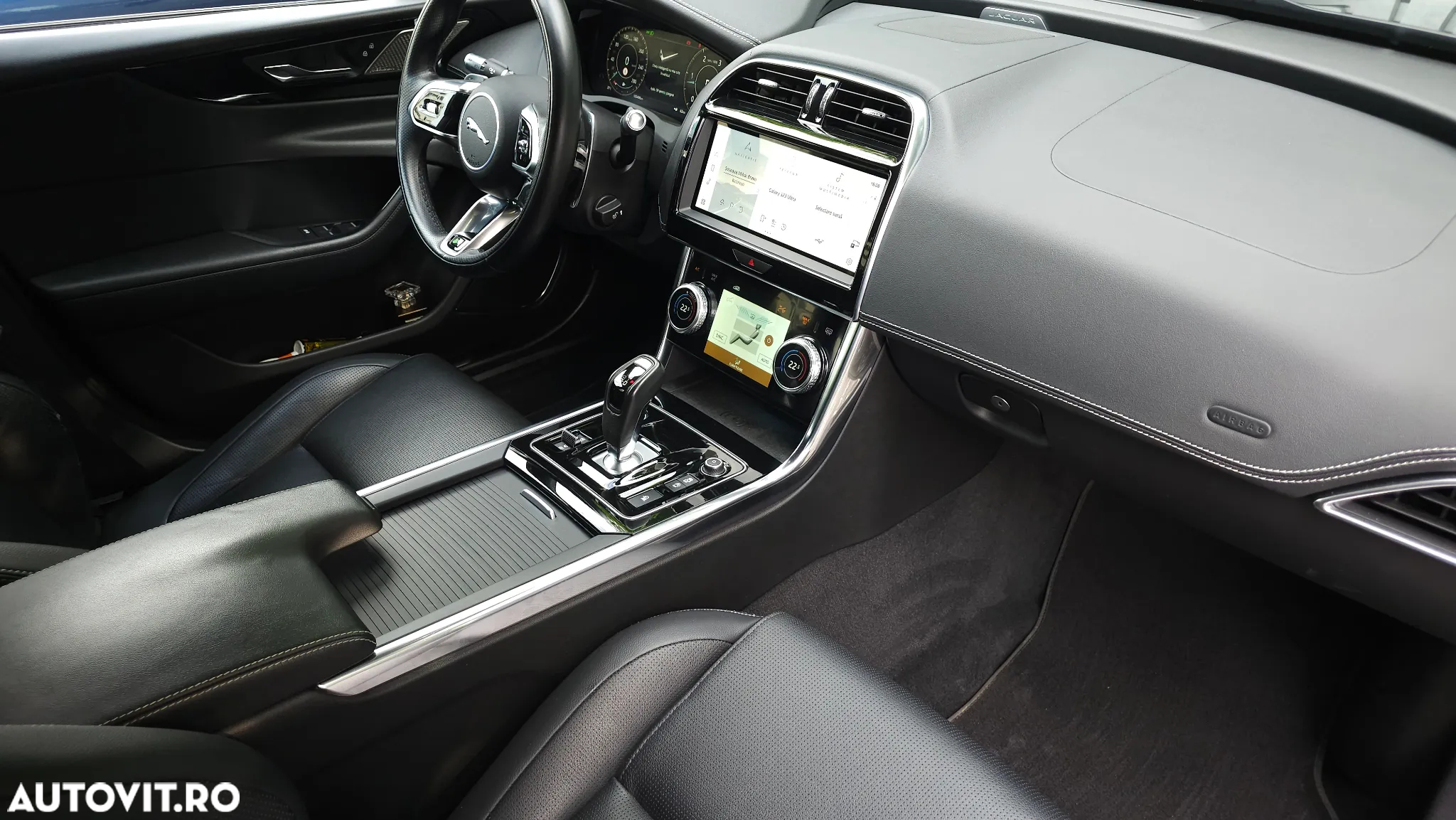 Jaguar XE D200 AWD Aut. R-Dynamic Black - 8