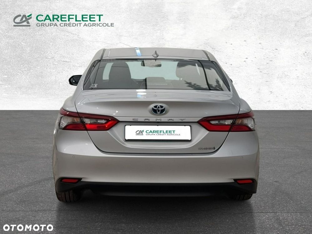 Toyota Camry - 6