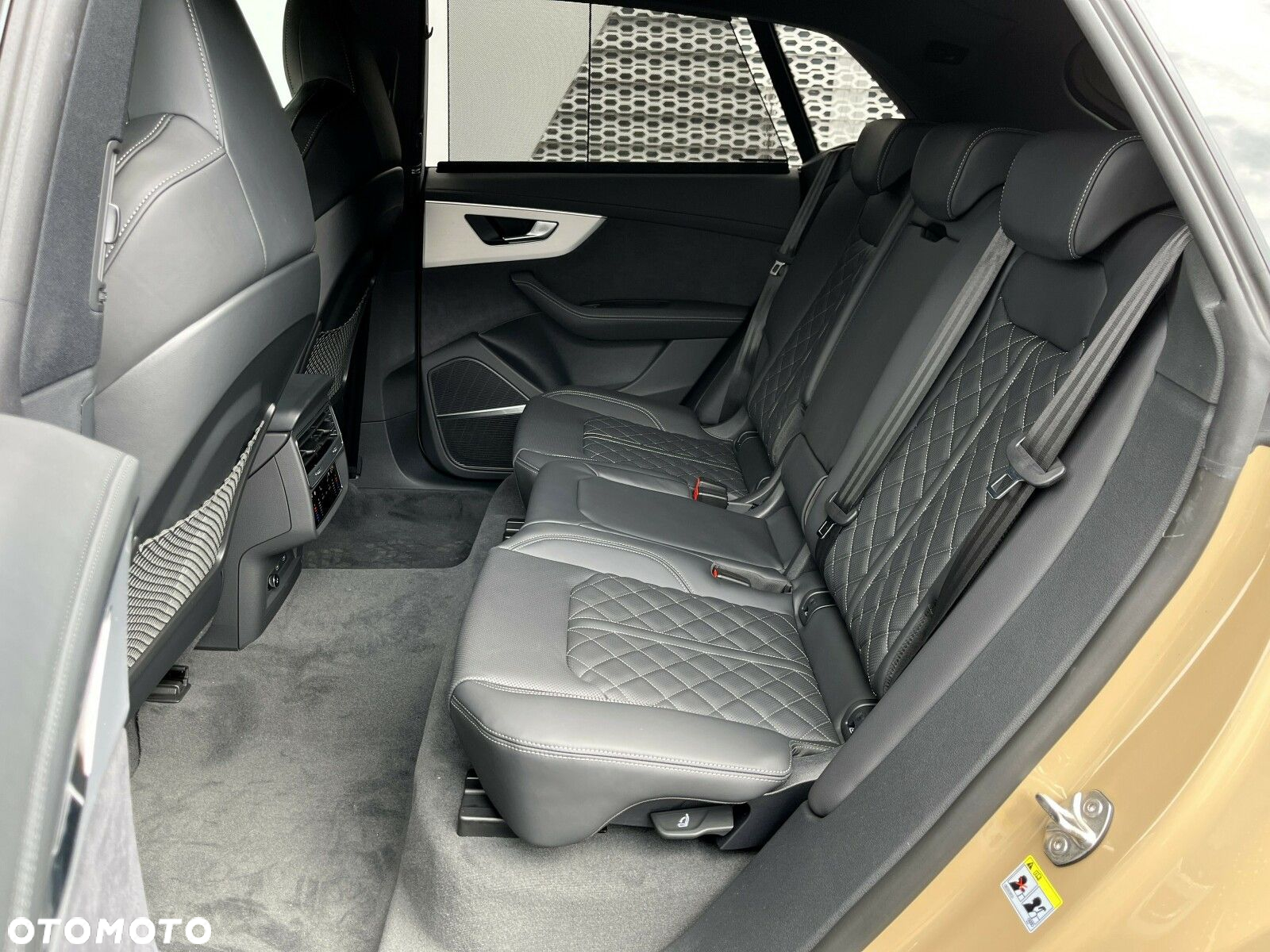 Audi Q8 - 17